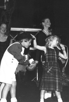 Sydney On Parade International Launch.
Thanks to [url=http://brendanmckensy.tripod.com/03_biopics.htm]brendanmckensy.tripod.com[/url].
