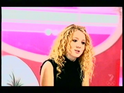 girltv043.jpg